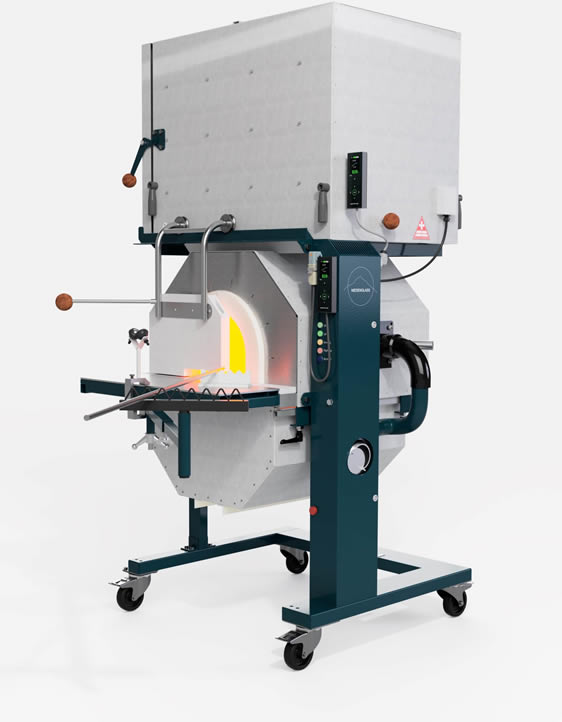 Niesenglass NG Flamingo mobile glass furnace with annealer for schools universities